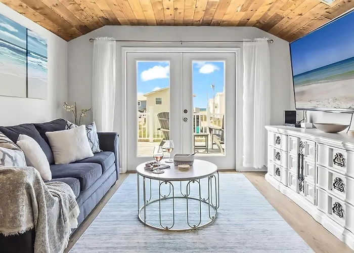 Holiday home Shore Reflections - Oceanview Escape, Steps To Beach, 2 King Beds & Games! *