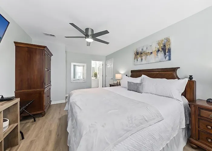 Shore Reflections - Oceanview Escape, Steps To Beach, 2 King Beds & Games!