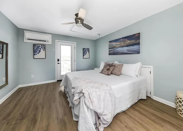 Holiday home Shore Reflections - Oceanview Escape, Steps To Beach, 2 King Beds & Games! Gulf Shores