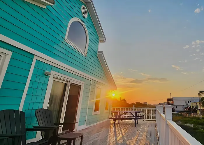 Holiday home Shore Reflections - Oceanview Escape, Steps To Beach, 2 King Beds & Games! *