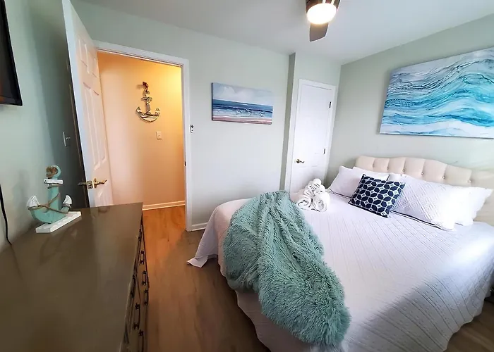 Shore Reflections - Oceanview Escape, Steps To Beach, 2 King Beds & Games!